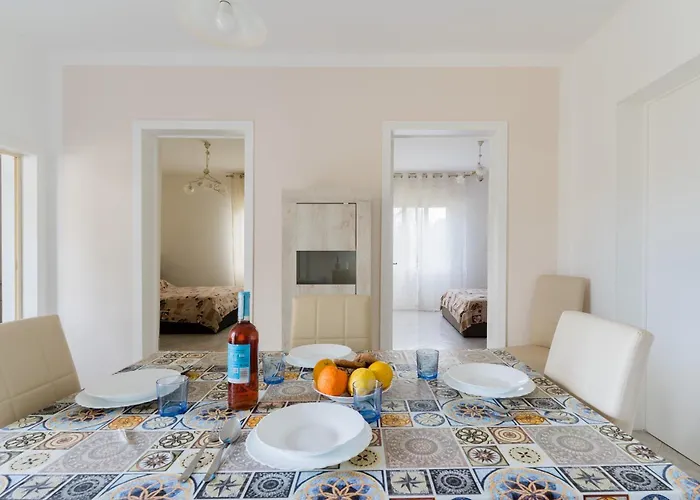 Isidoro Holidays * Sant Isidoro (Apulia)